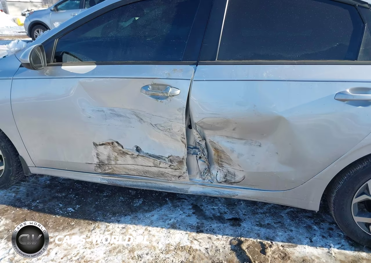 2020 Kia Forte Lxs VIN:3KPF24AD9LE220763 - 6