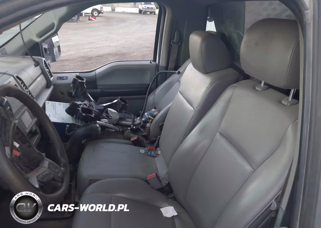 2017 Ford F-550 Chassis Xl VIN:1FDUF5GT1HEE29462 - 5
