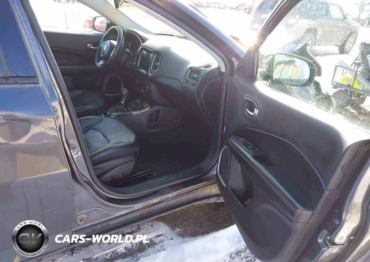 2018 Jeep Compass Limited 4X4 VIN:3C4NJDCB3JT433310 - 5