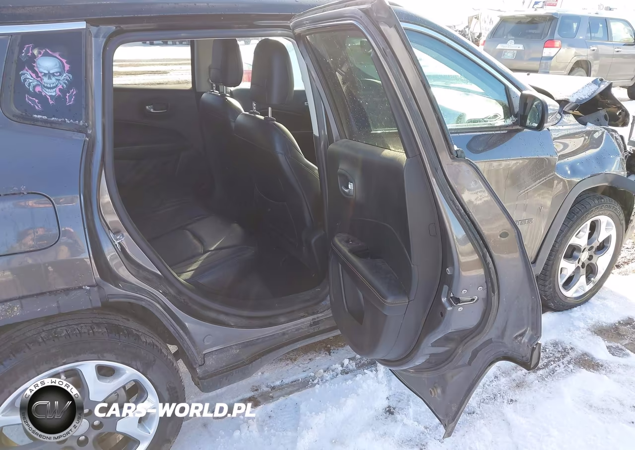 2018 Jeep Compass Limited 4X4 VIN:3C4NJDCB3JT433310 - 8