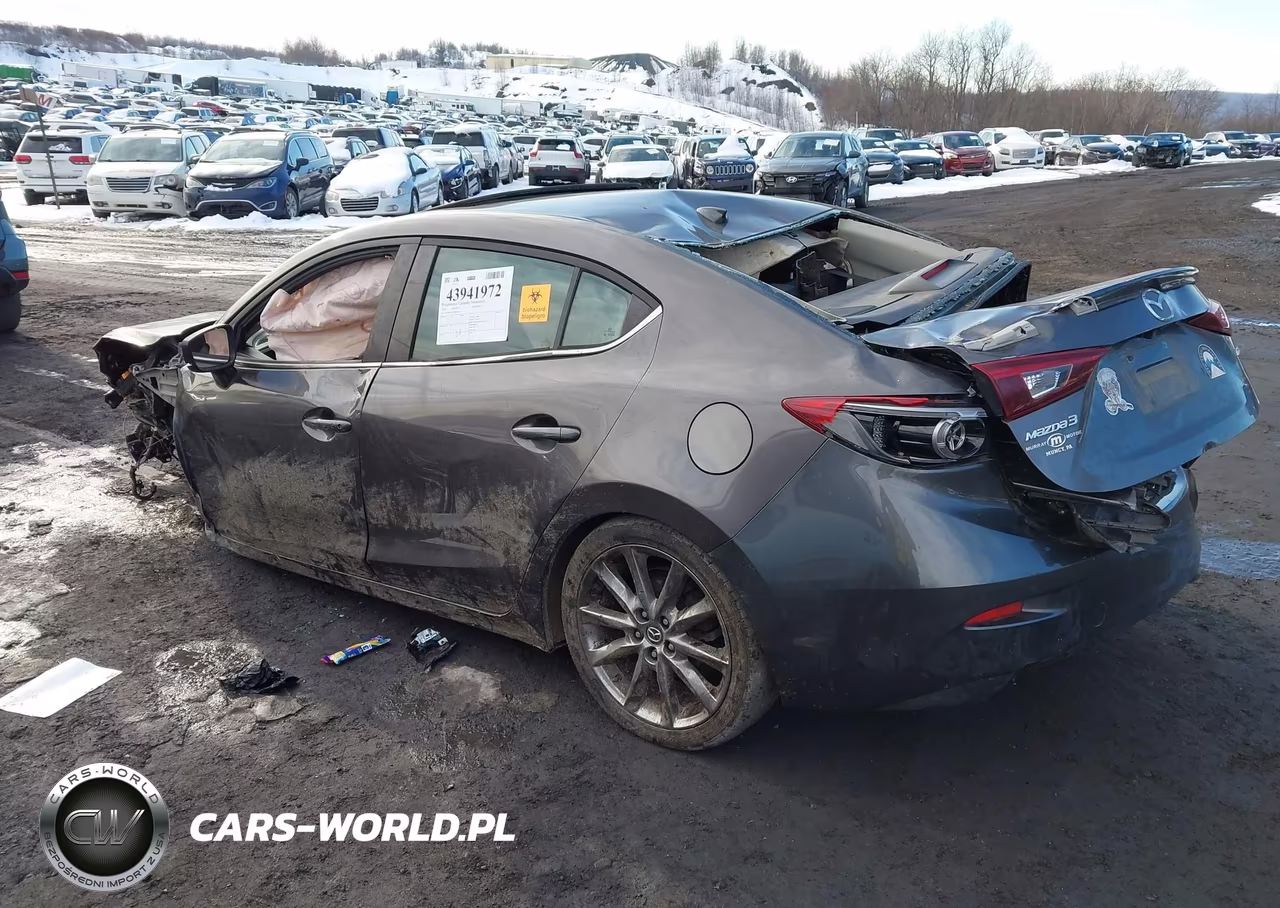 2018 Mazda Mazda3 Grand Touring VIN:3MZBN1W31JM227212 - 3