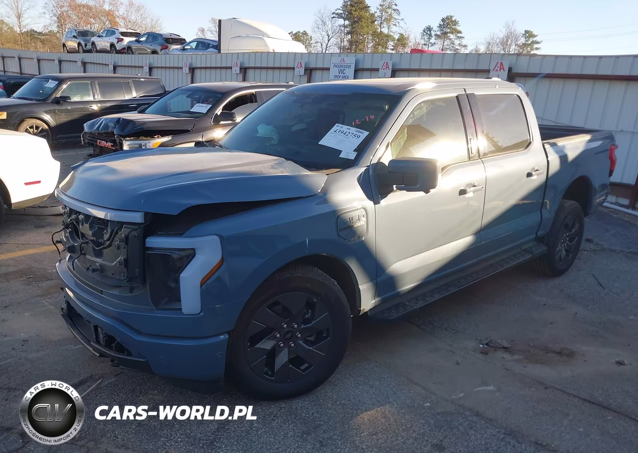 2023 Ford F-150 Lightning Lariat VIN:1FTVW1EV4PWG49046 - 2