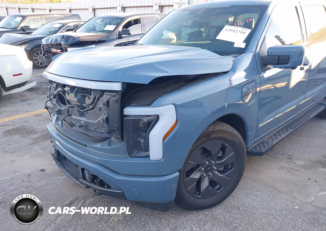 2023 Ford F-150 Lightning Lariat VIN:1FTVW1EV4PWG49046 - 6
