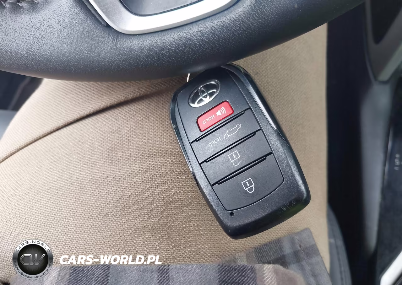 2025 Toyota Corolla Cross Hybrid Xse VIN:7MUFBABG4SV085001 - 11