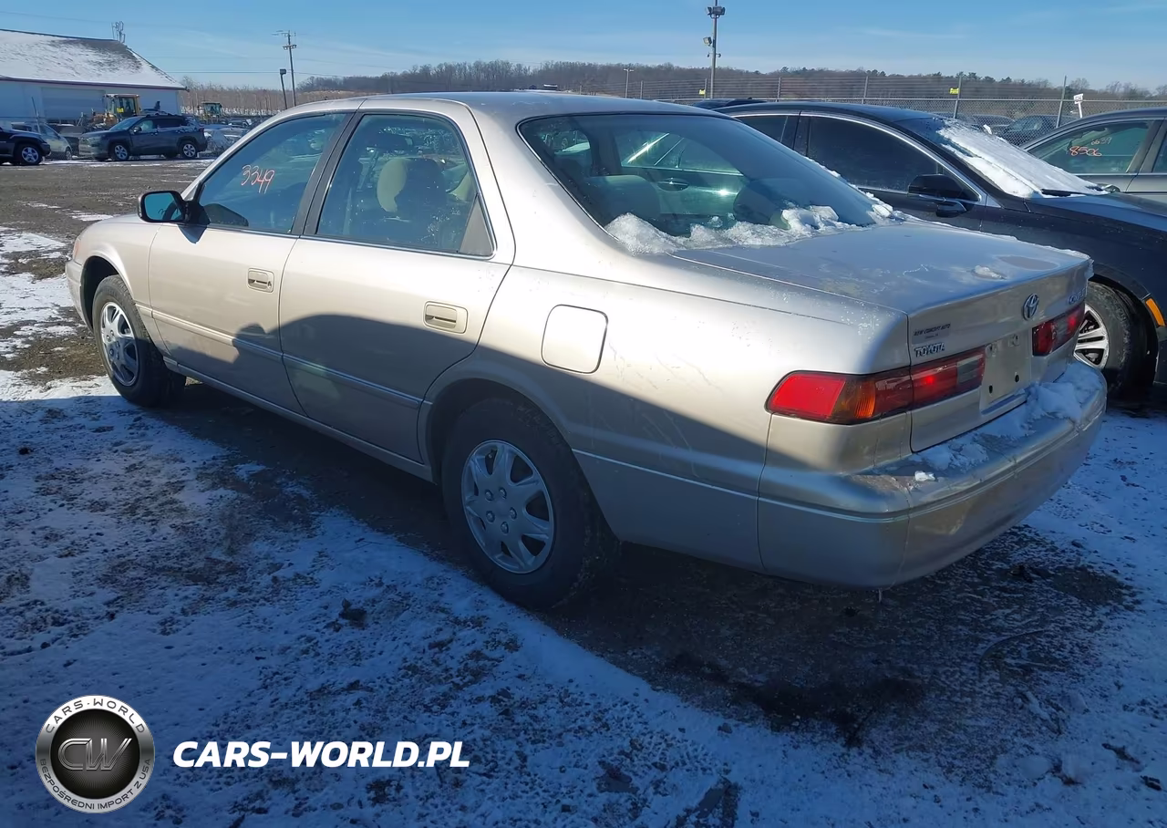 1998 Toyota Camry Le VIN:4T1BG22K8WU324096 - 3