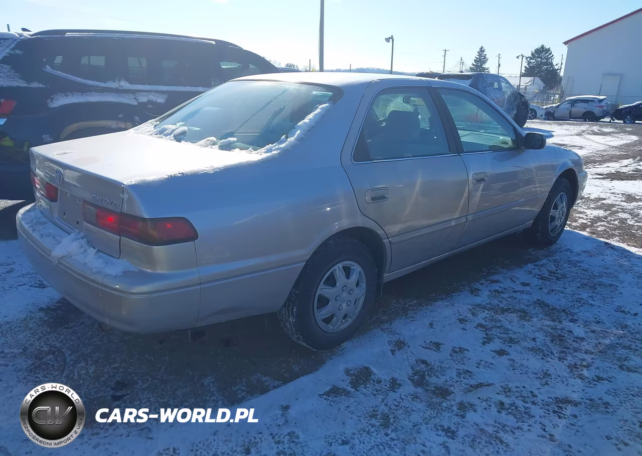 1998 Toyota Camry Le VIN:4T1BG22K8WU324096 - 4