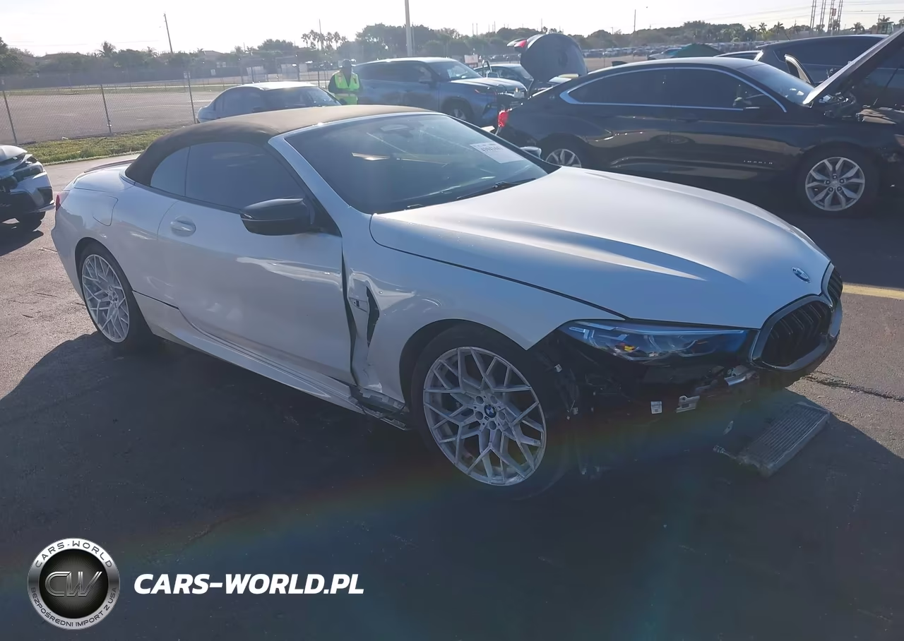 2022 BMW M8 Cabriolet Competition