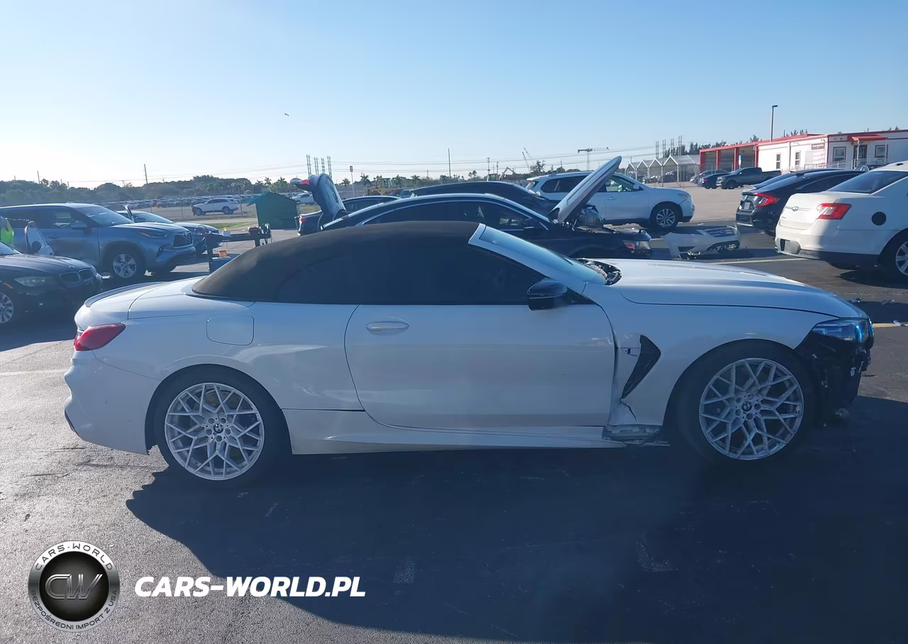 2022 BMW M8 Cabriolet Competition VIN:WBSDZ0C09NCH54115 - 14