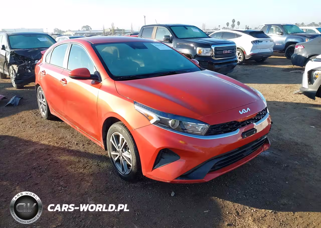 2023 Kia Forte Lxs