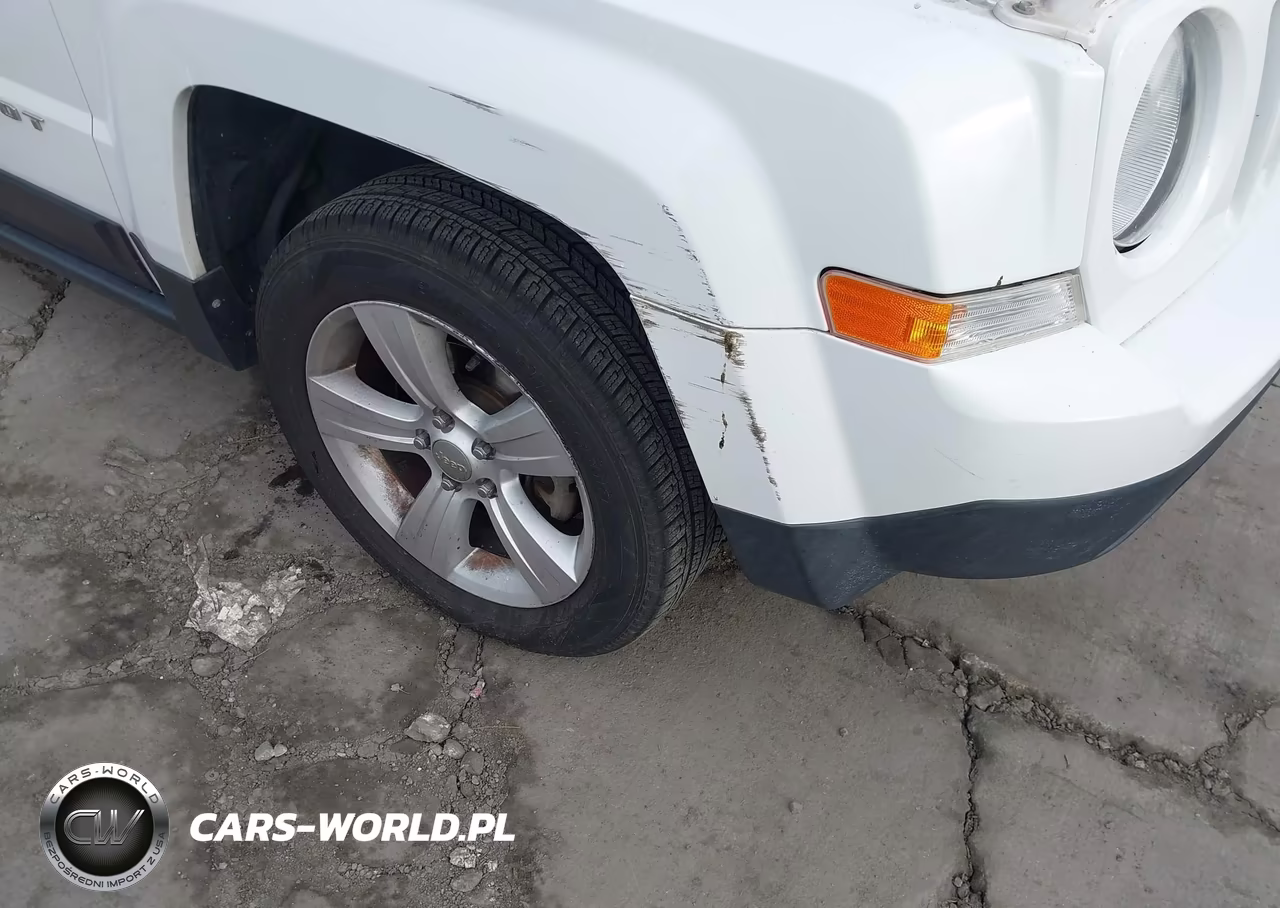 2016 Jeep Patriot Latitude VIN:1C4NJPFA3GD615284 - 6
