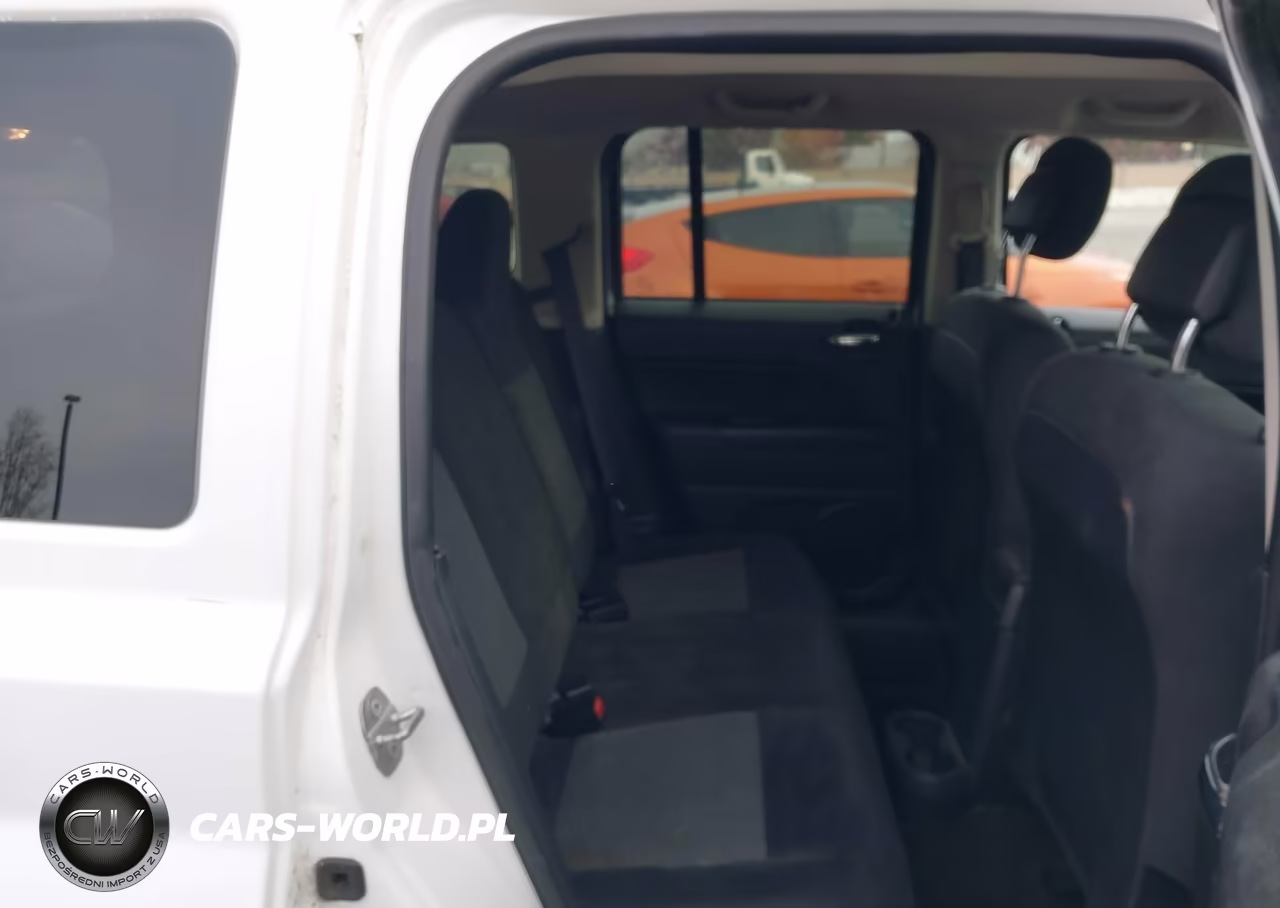 2016 Jeep Patriot Latitude VIN:1C4NJPFA3GD615284 - 8