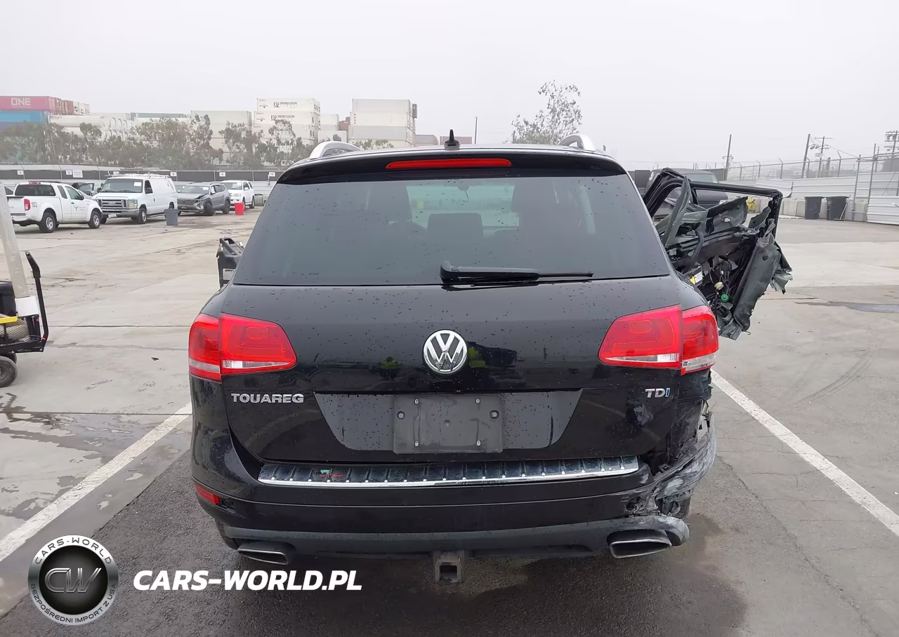 2014 Volkswagen Touareg Tdi Sport VIN:WVGEP9BP1ED000858 - 16