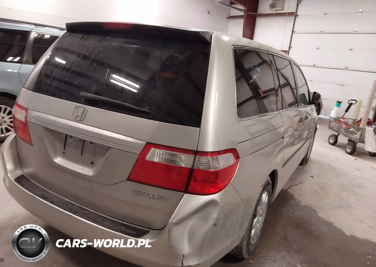 2005 Honda Odyssey Lx VIN:5FNRL38235B073216 - 4