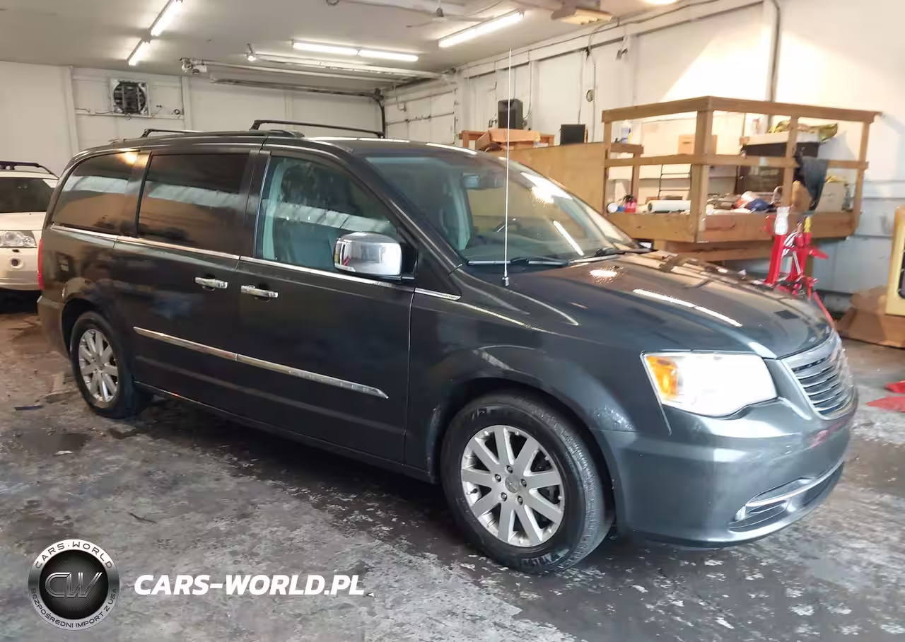 2012 Chrysler Town & Country Touring-L
