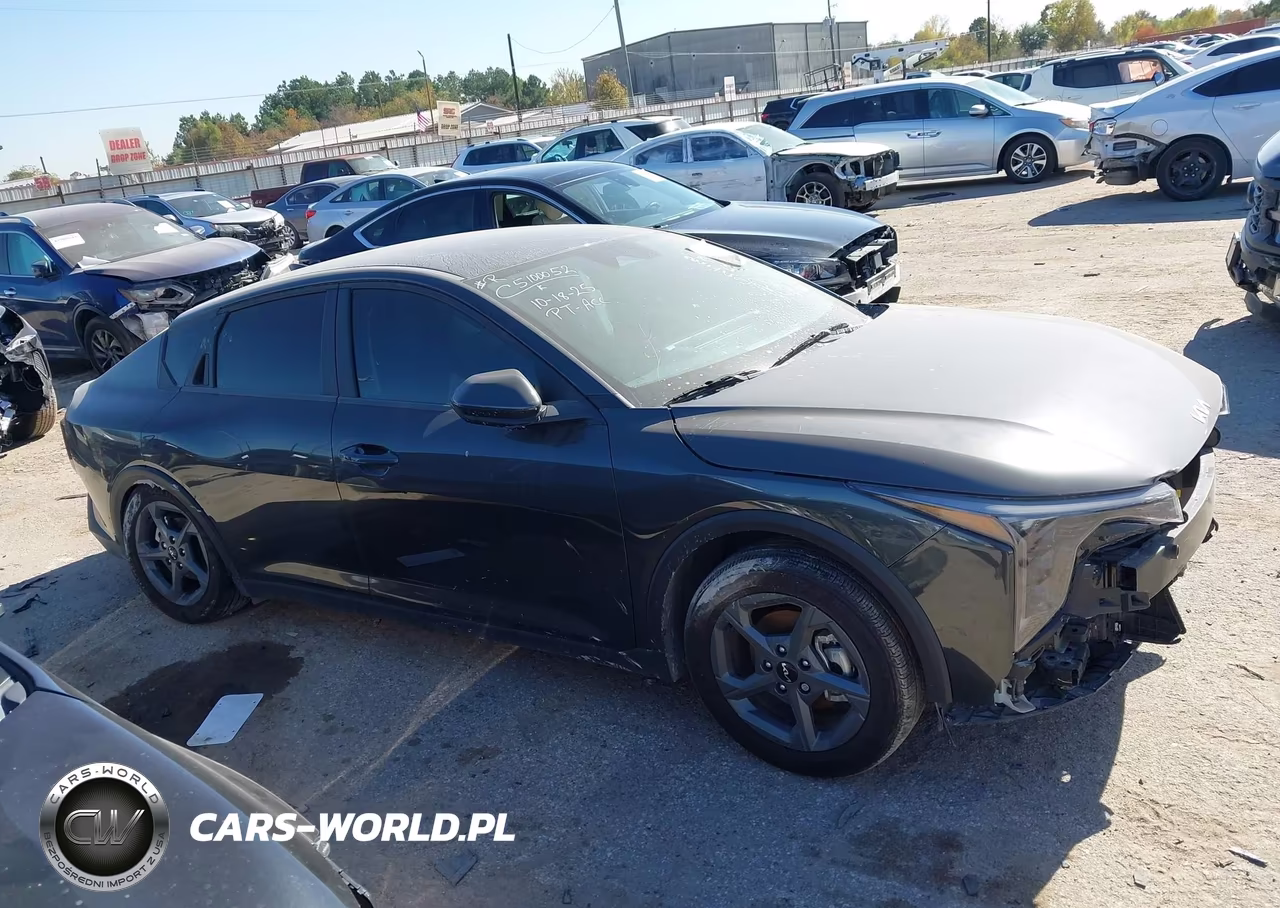 2025 Kia K4 Lxs VIN:3KPFT4DE9SE117729 - 16