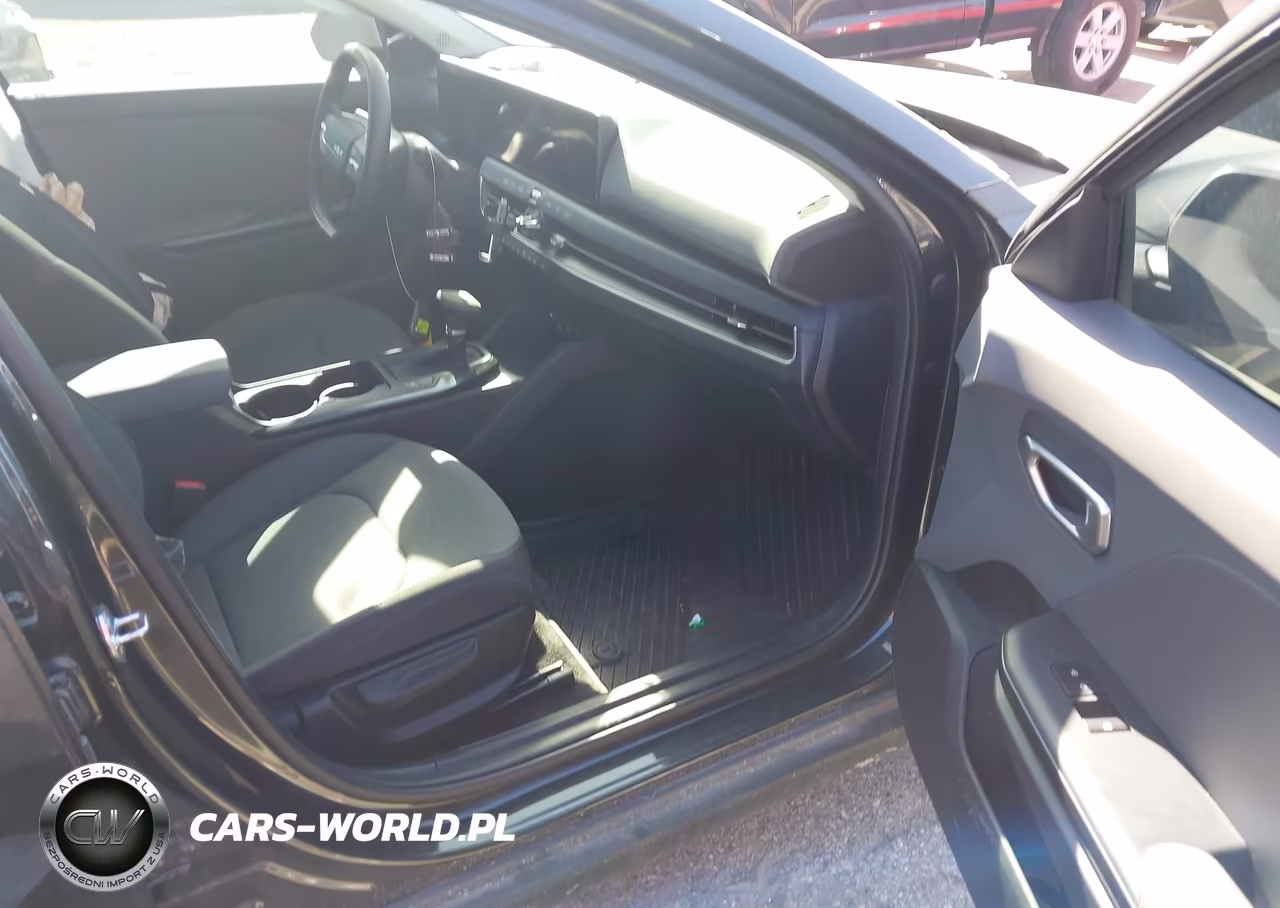 2025 Kia K4 Lxs VIN:3KPFT4DE9SE117729 - 5
