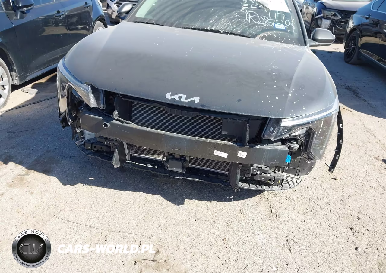 2025 Kia K4 Lxs VIN:3KPFT4DE9SE117729 - 6