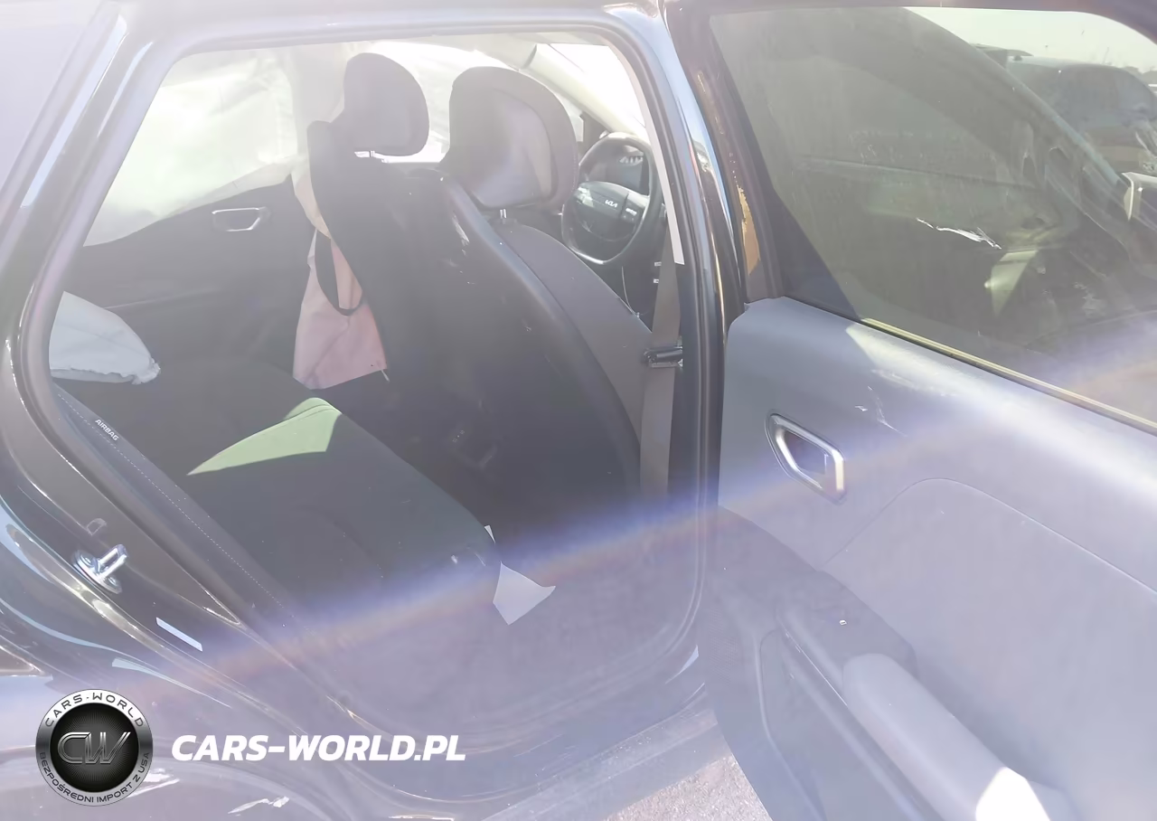 2025 Kia K4 Lxs VIN:3KPFT4DE9SE117729 - 8