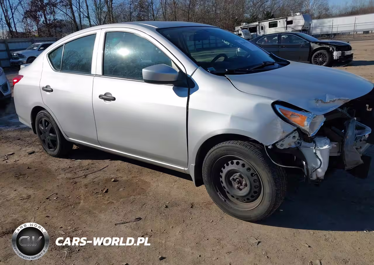 2018 Nissan Versa 1.6 S+