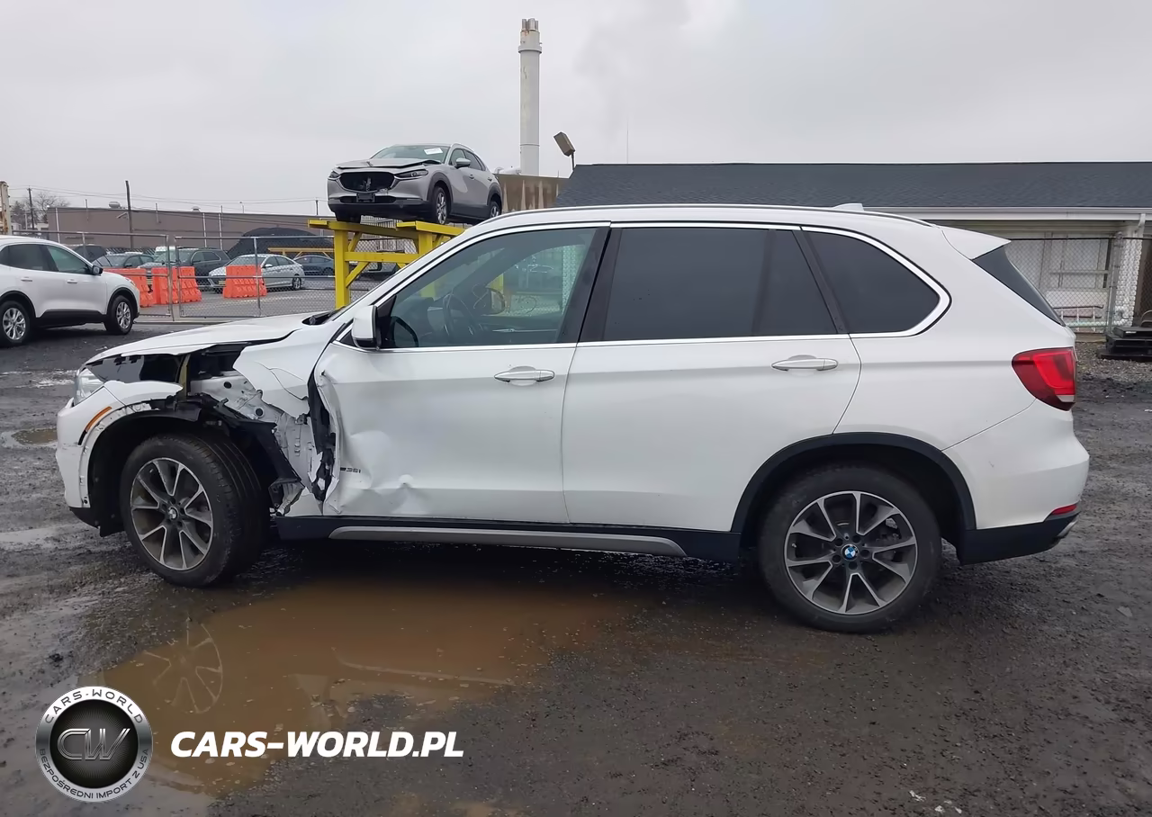 2018 BMW X5 xDrive35I VIN:5UXKR0C57J0X88510 - 14