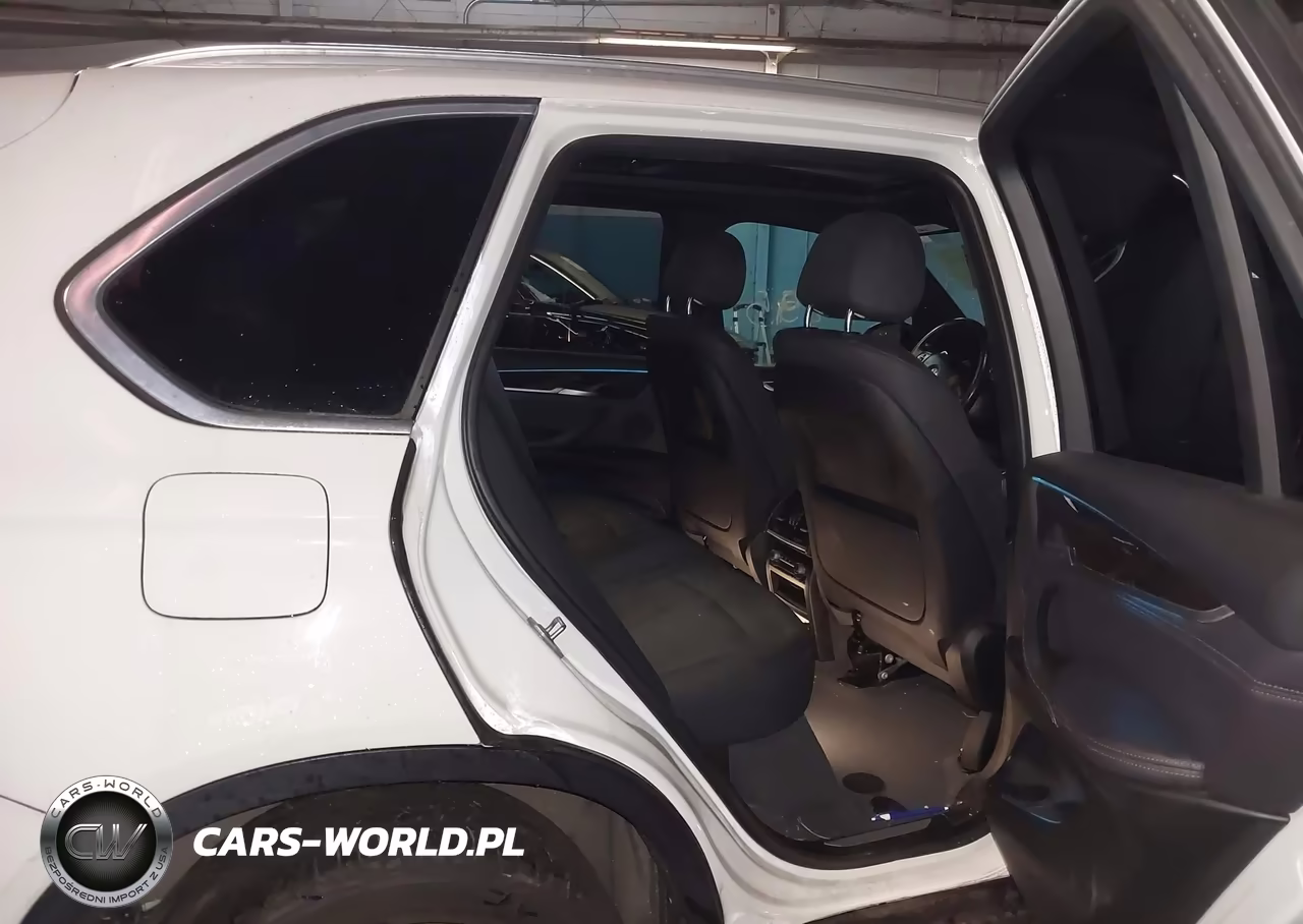 2018 BMW X5 xDrive35I VIN:5UXKR0C57J0X88510 - 8