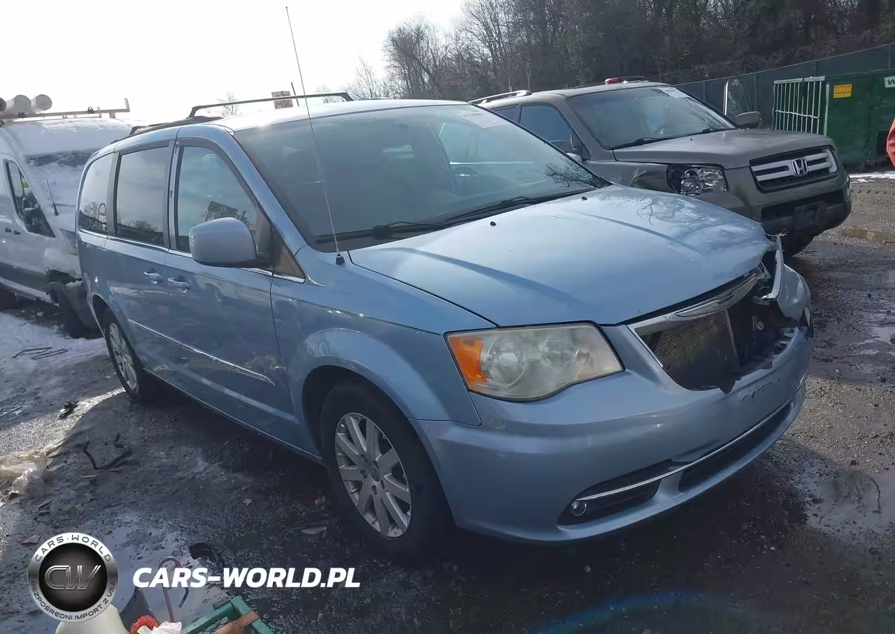 2013 Chrysler Town & Country Touring