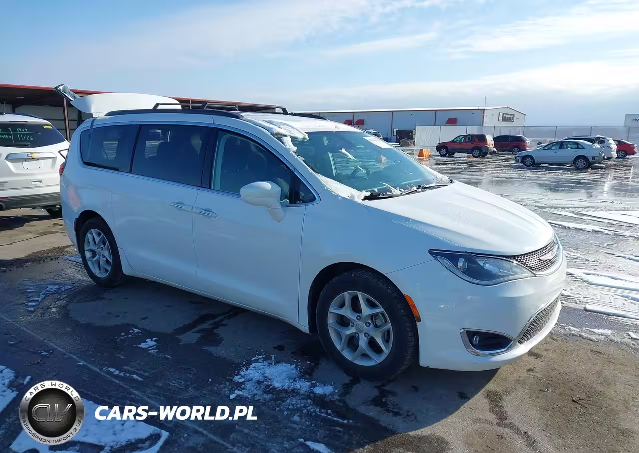 2018 Chrysler Pacifica Touring Plus