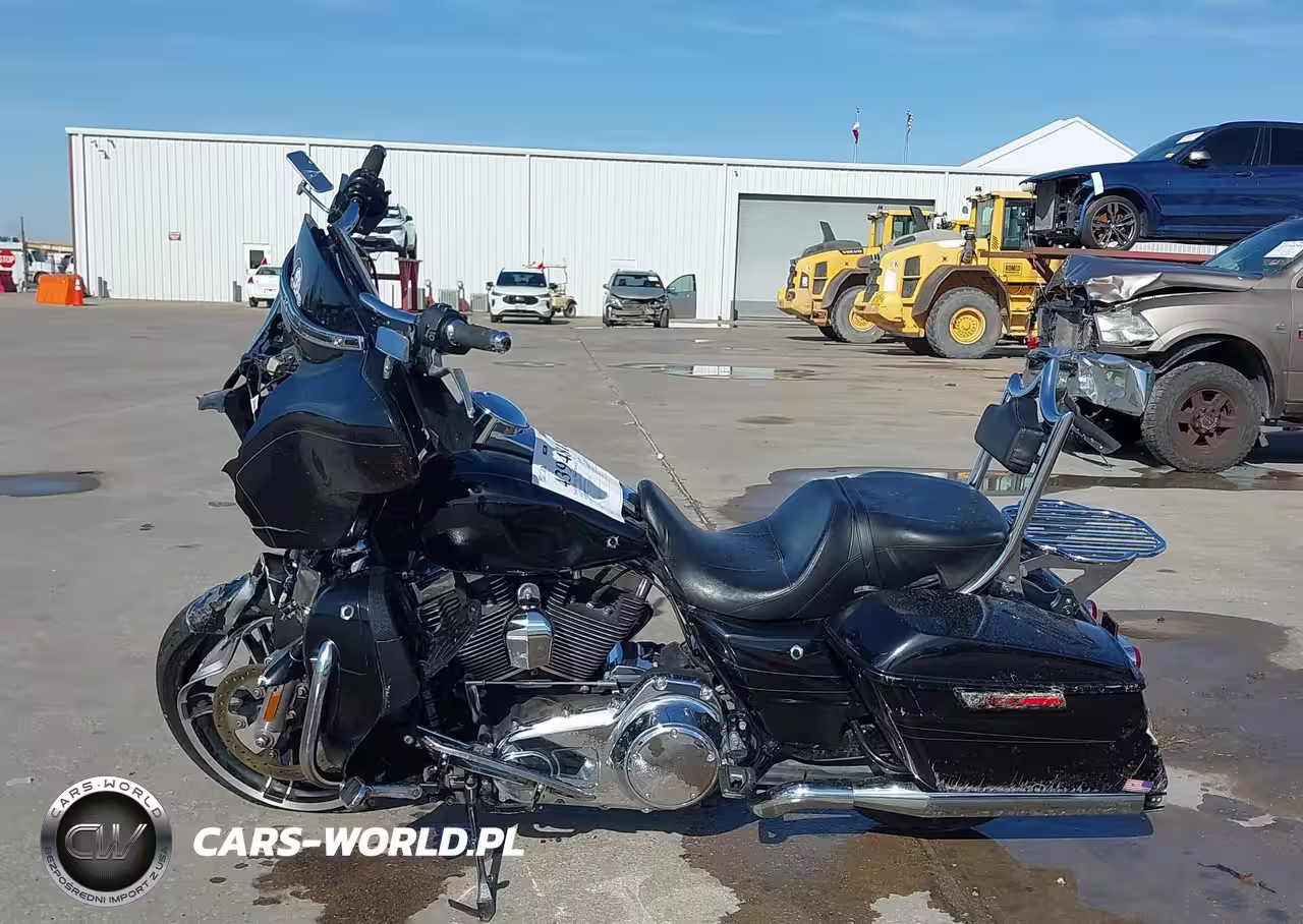 2015 Harley-Davidson Flhxs Street Glide Special VIN:1HD1KRM11FB672165 - 12