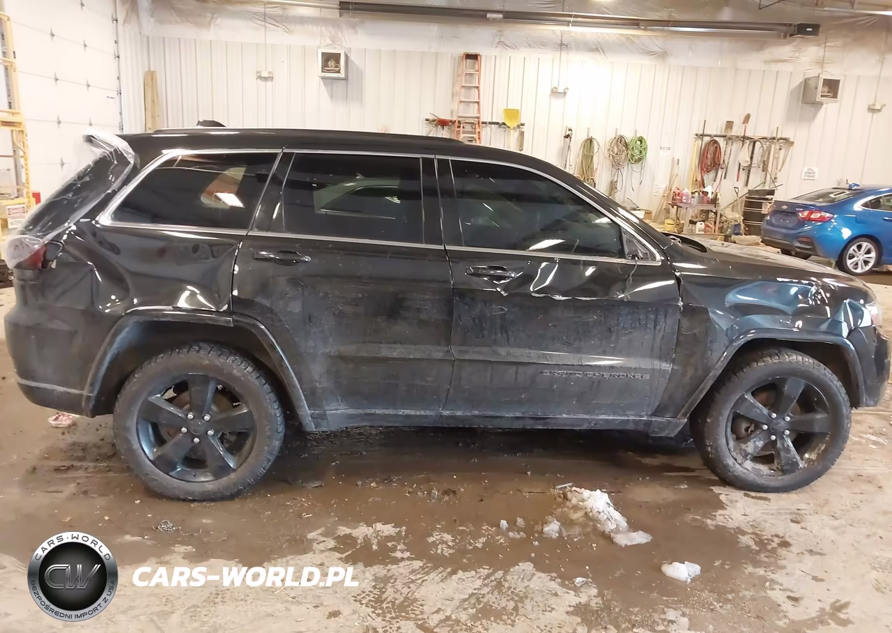 2015 Jeep Grand Cherokee Altitude VIN:1C4RJFAG5FC206327 - 13