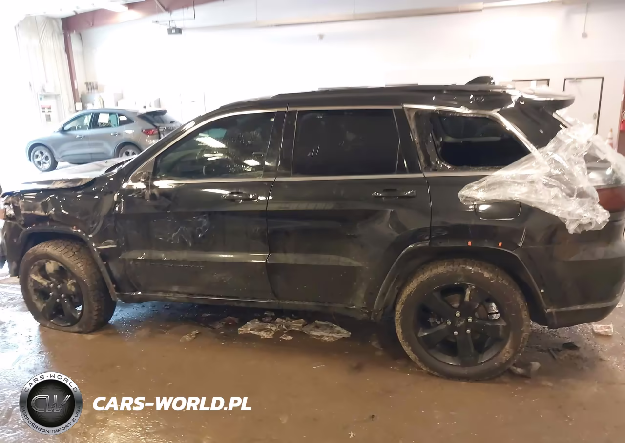2015 Jeep Grand Cherokee Altitude VIN:1C4RJFAG5FC206327 - 14