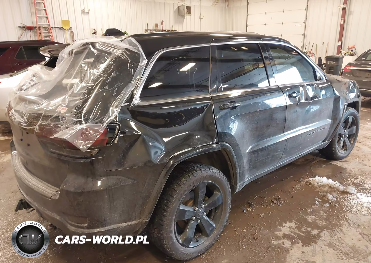 2015 Jeep Grand Cherokee Altitude VIN:1C4RJFAG5FC206327 - 4