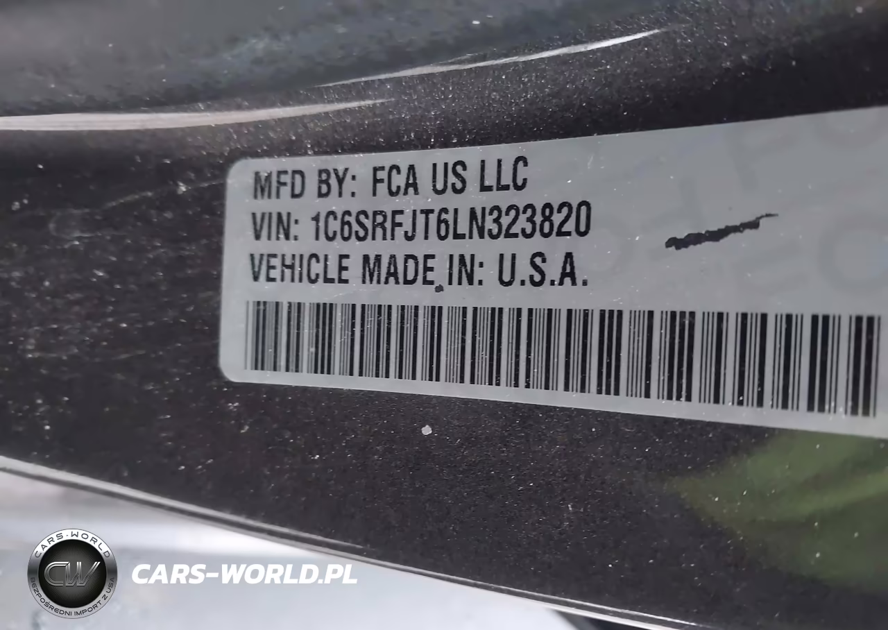 2020 Ram 1500 Laramie 4X4 5'7 Box VIN:1C6SRFJT6LN323820 - 9