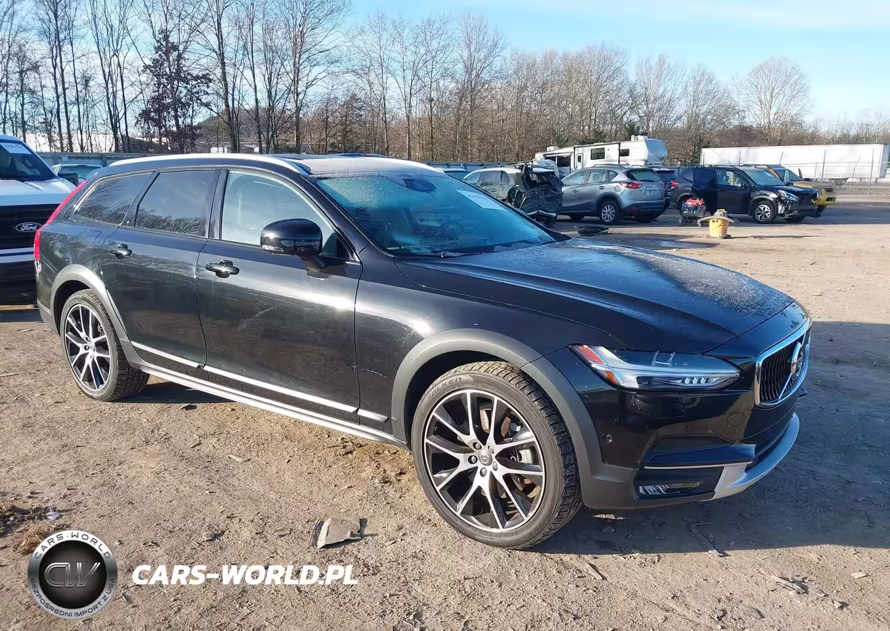 2019 Volvo V90 Cross Country T6
