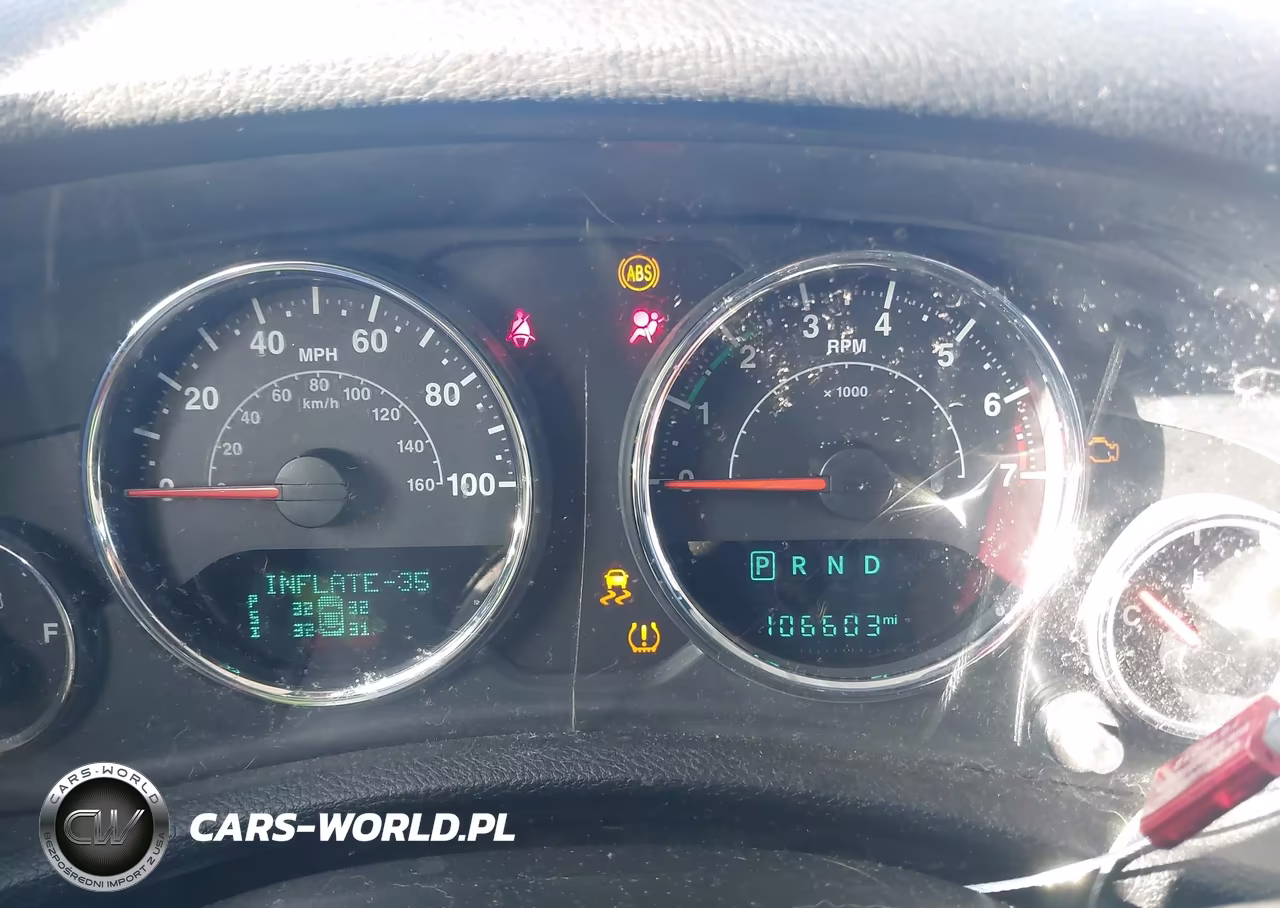 2016 Jeep Wrangler Unlimited Sport VIN:1C4BJWDG4GL307017 - 7