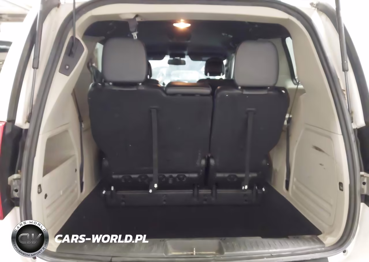 2019 Dodge Grand Caravan Sxt VIN:2C4RDGCG0KR694338 - 16