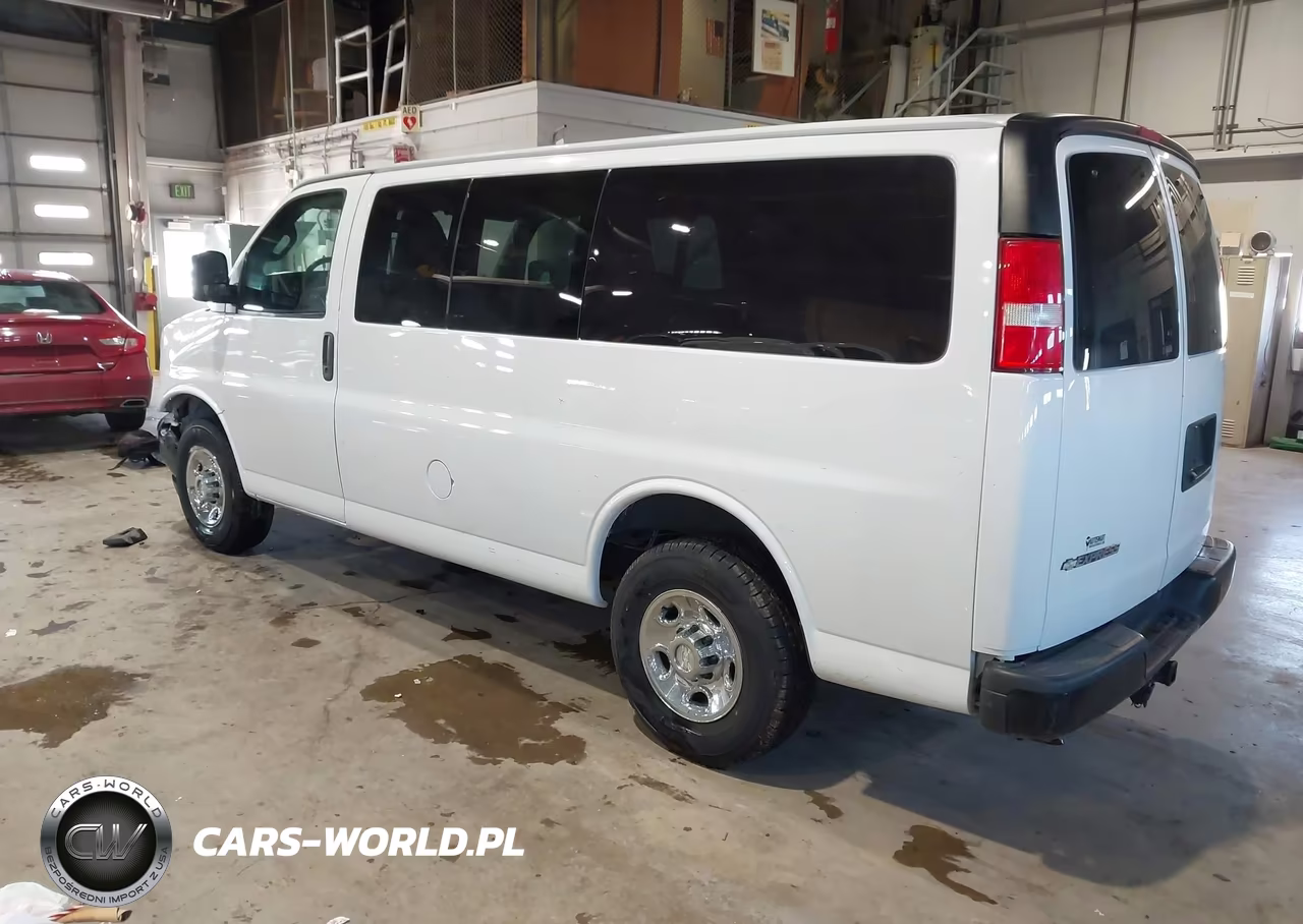 2019 Chevrolet Express 2500 Ls VIN:1GAWGEFG6K1336295 - 3