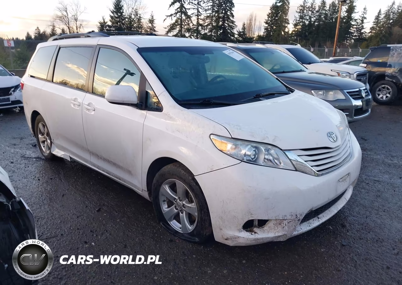 2016 Toyota Sienna Le 8 Passenger