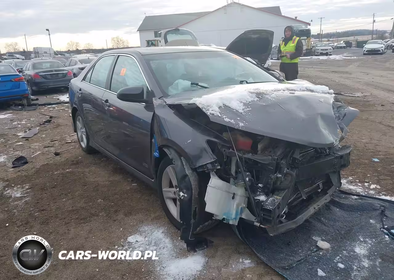 2014 Toyota Camry Hybrid Se Limited Edition
