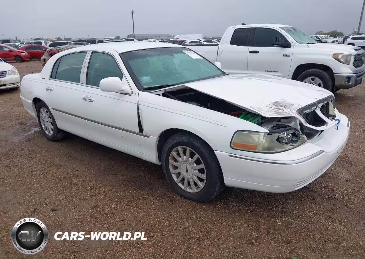 2007 Lincoln Town Car Signature