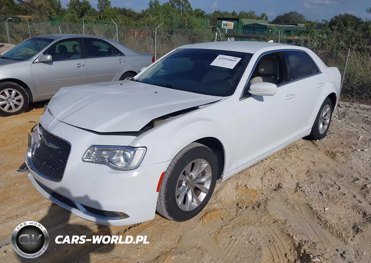 2020 Chrysler 300 Touring VIN:2C3CCAAG7LH150813 - 2