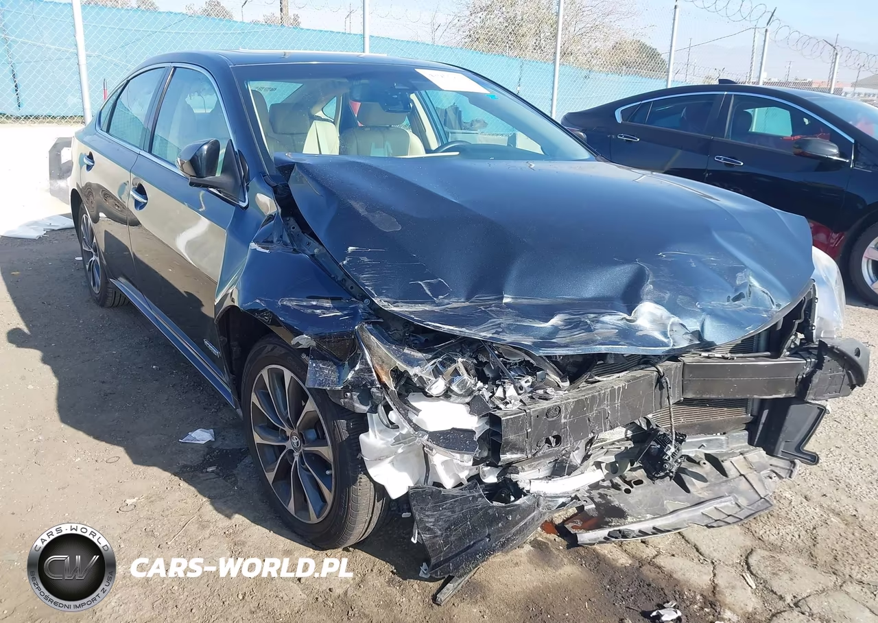 2018 Toyota Avalon Hybrid Xle