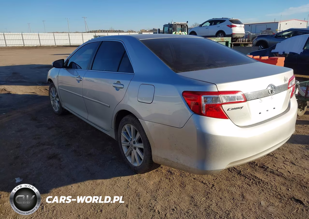 2012 Toyota Camry Xle VIN:4T1BF1FK5CU063514 - 3