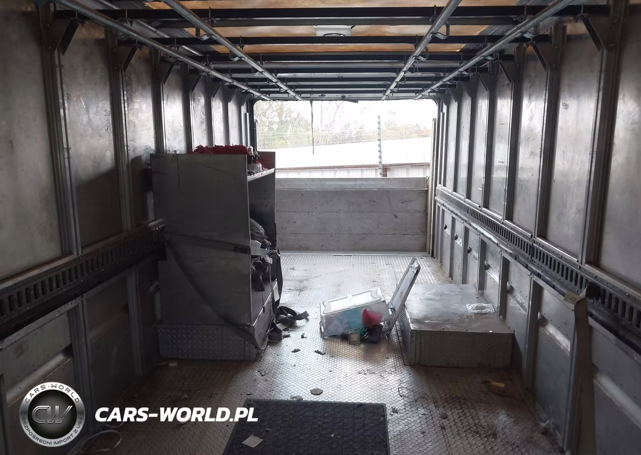 2017 Ford F-59 Commercial Stripped VIN:1F66F5KY5H0A06903 - 6