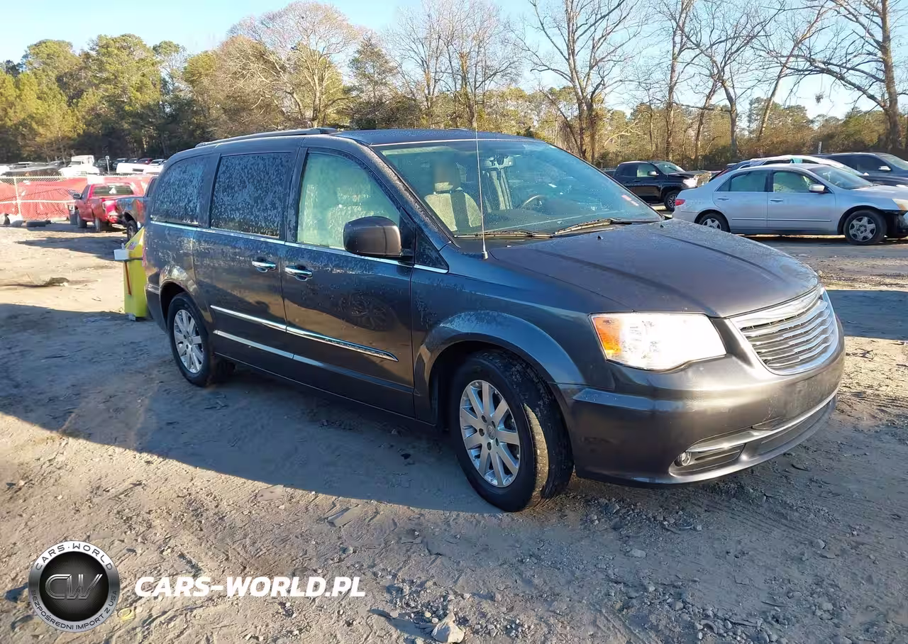 2016 Chrysler Town & Country Touring