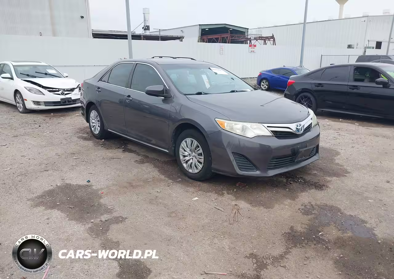 2014 Toyota Camry Hybrid Le