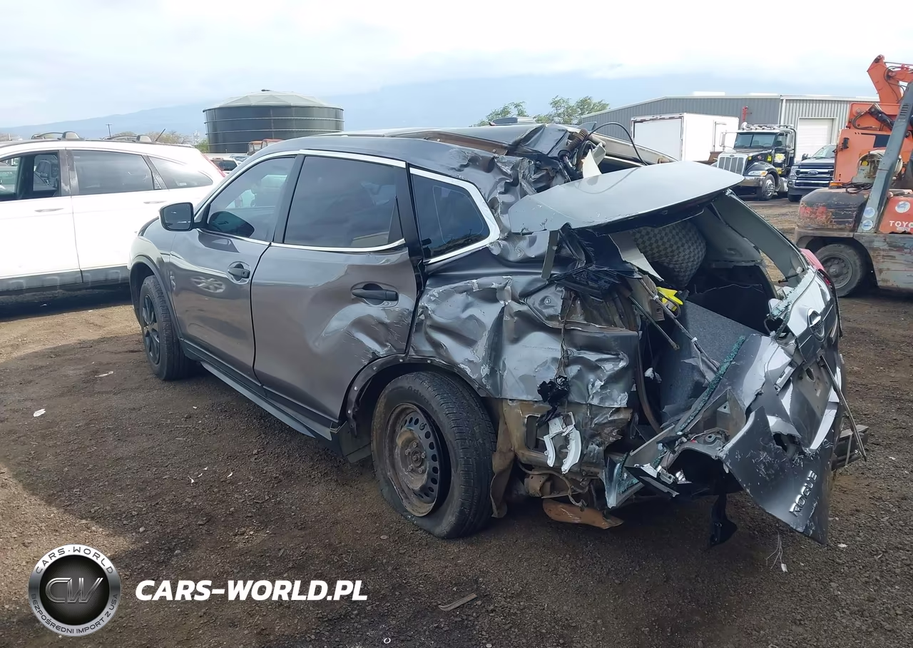 2018 Nissan Rogue S VIN:5N1AT2MV2JC757149 - 17