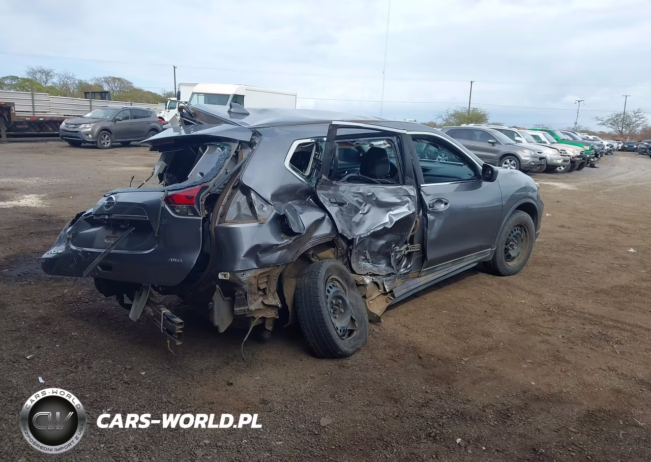 2018 Nissan Rogue S VIN:5N1AT2MV2JC757149 - 4