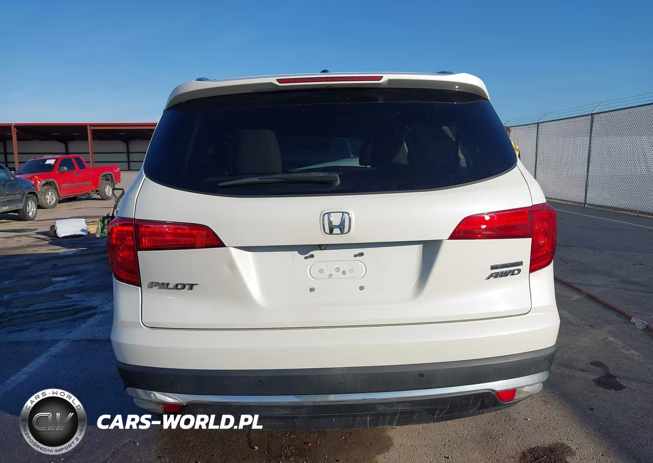 2016 Honda Pilot Touring VIN:5FNYF6H93GB077562 - 16