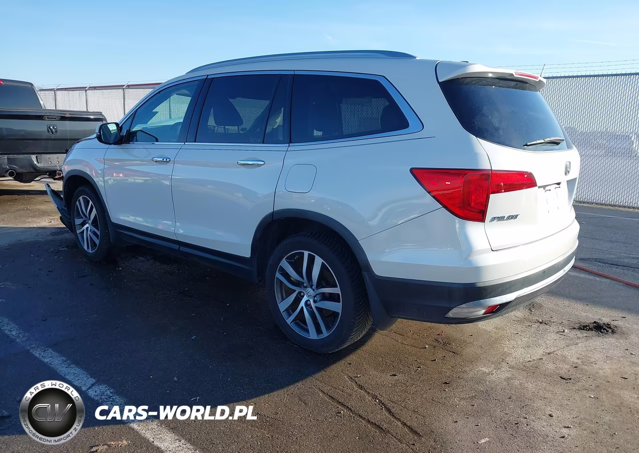 2016 Honda Pilot Touring VIN:5FNYF6H93GB077562 - 3