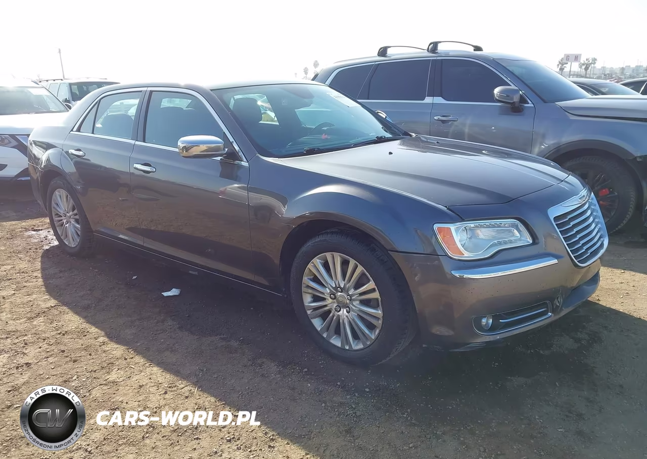 2013 Chrysler 300C Awd – zdjęcie 1 z 16